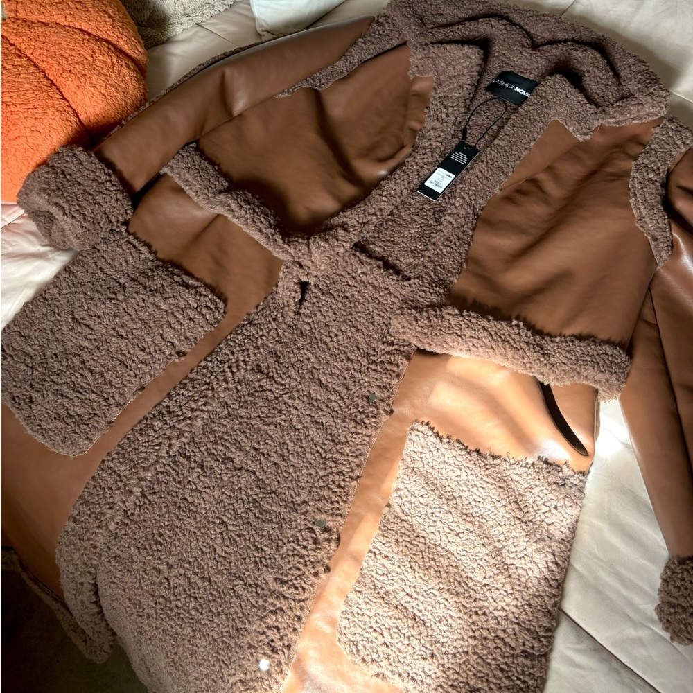 Fashion Nova Brand new 4 in 1 faux leather coat